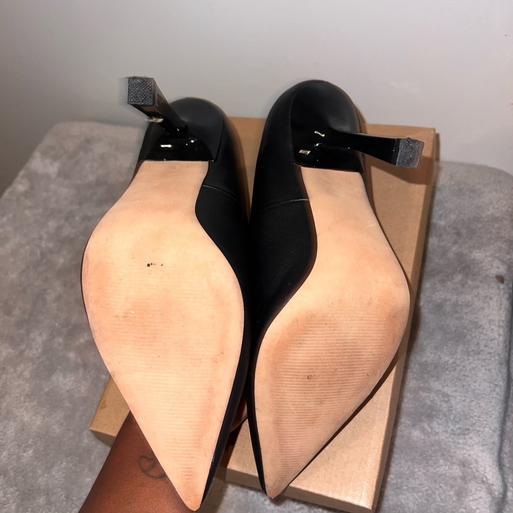 Steve Madden Black Pointed Toe Heels - Picture 4 of 7